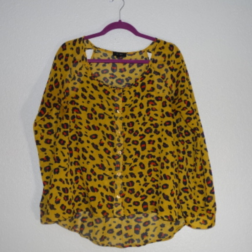 EDGE Mustard yellow Animal print top
